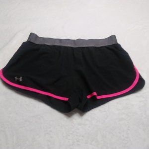 Woman's Under Armour Black mesh shorts with pink strip size Large